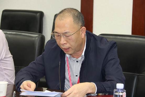 說明: 深圳職業(yè)技術(shù)學(xué)院黨委副書記、紀(jì)委書記楊平現(xiàn)場致辭