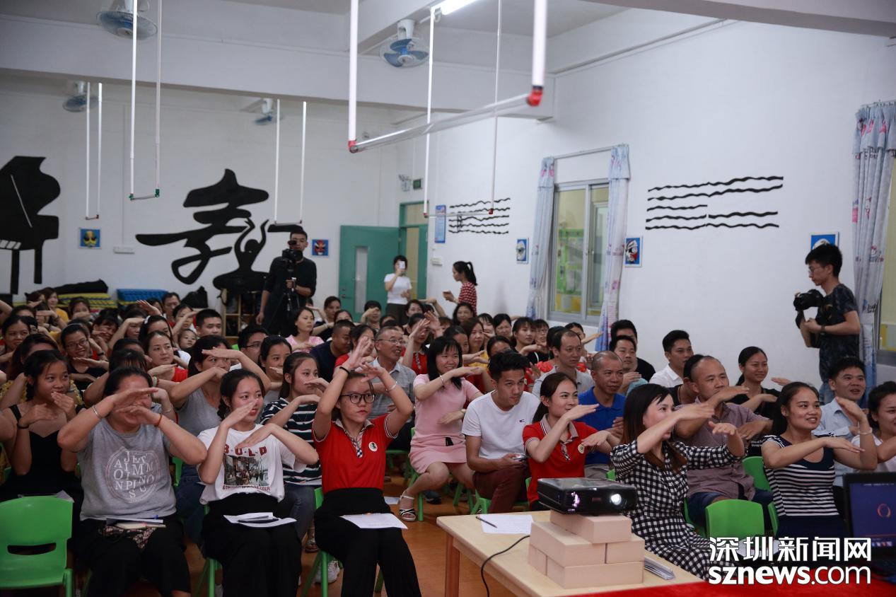 育兒講堂 : 彩田幼兒園 分享 學習“數(shù)學”和“語文”？